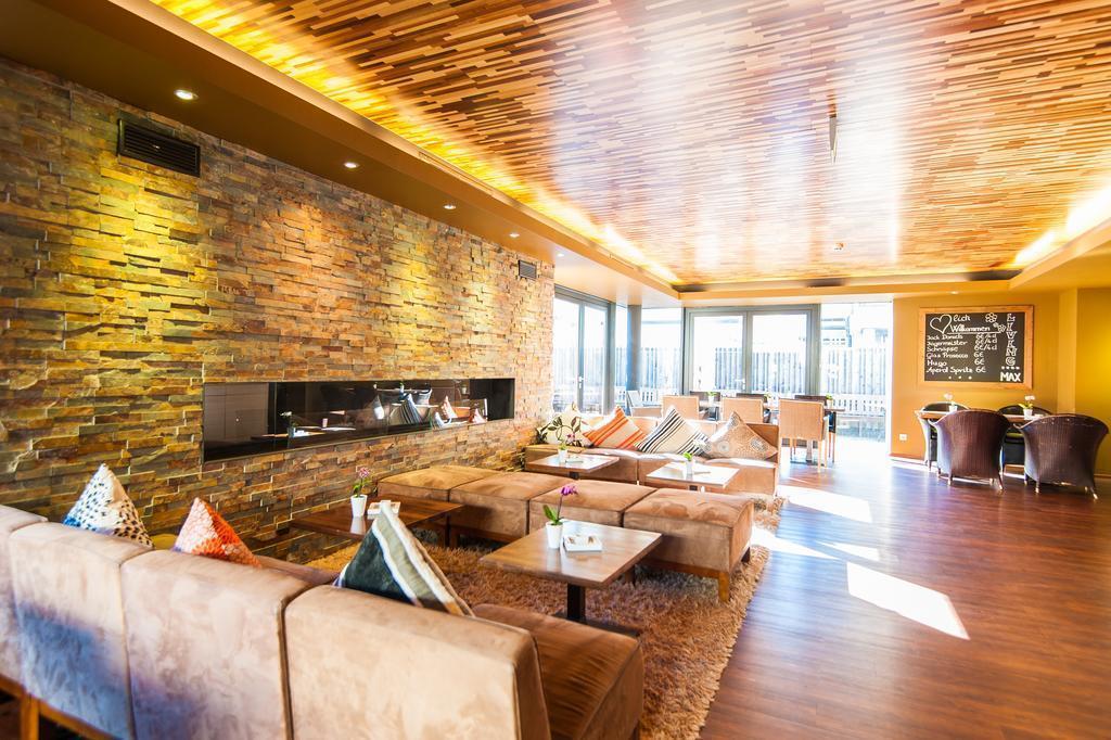 Картинка Living Max 4*