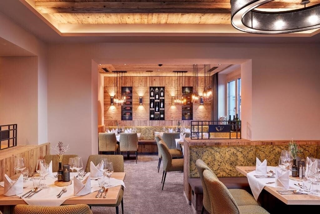 Изображение Hotel Neue Post 4*