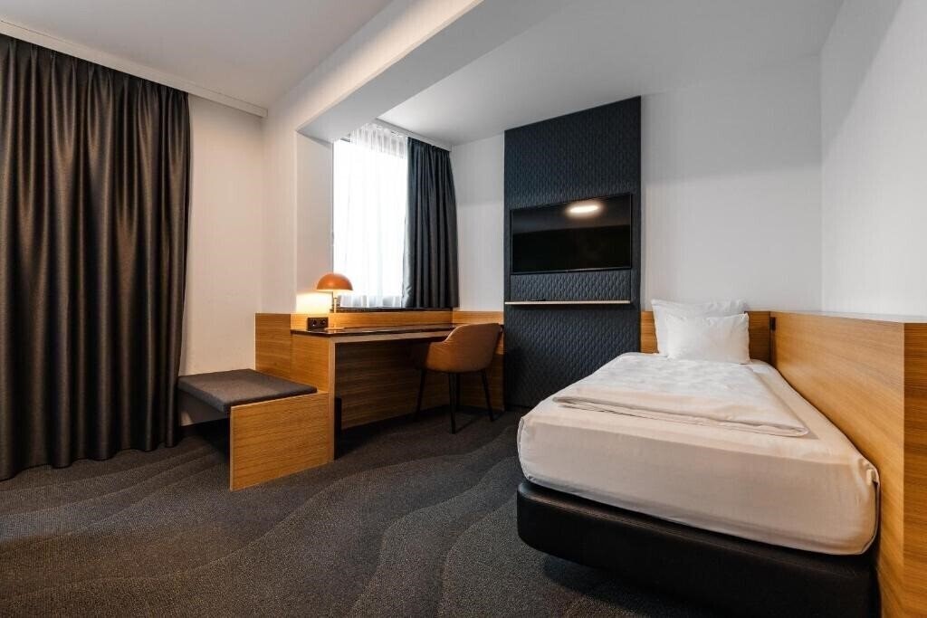 Фотография Alphotel 4*