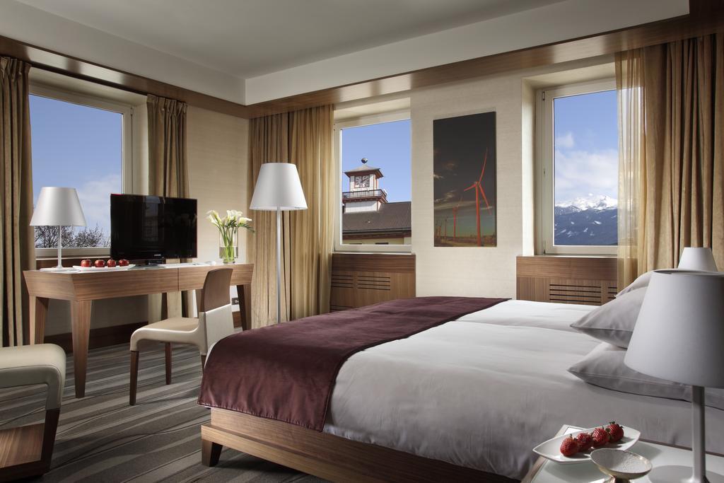 Отель Grand Hotel Europa 5*