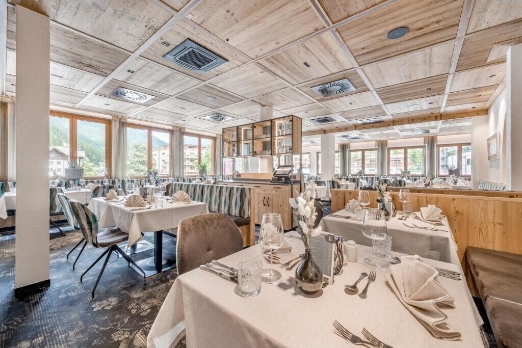 Фото Grauer Bar 4*