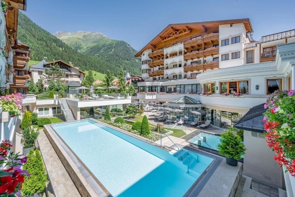 Готель Trofana Royal 5*