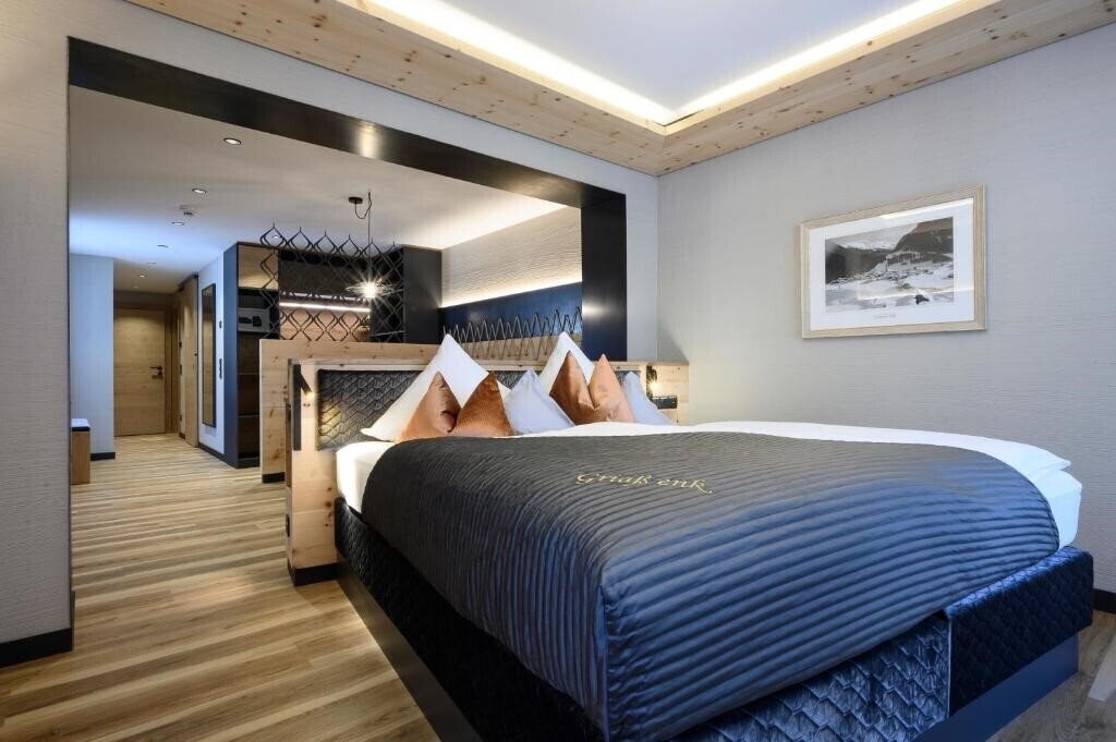 Фото Tirol 4*