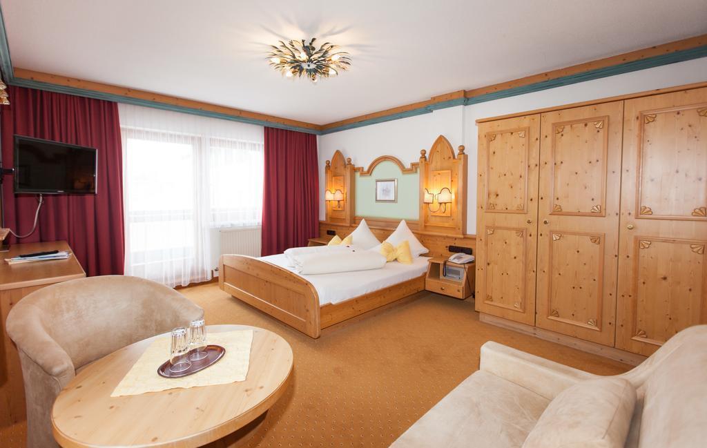 Фотографія Schlosshof 4*