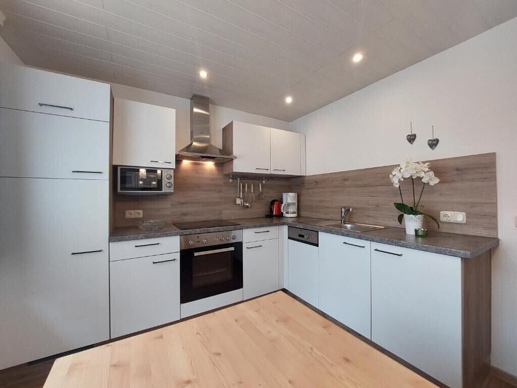 Фотография Piz Buin 4*
