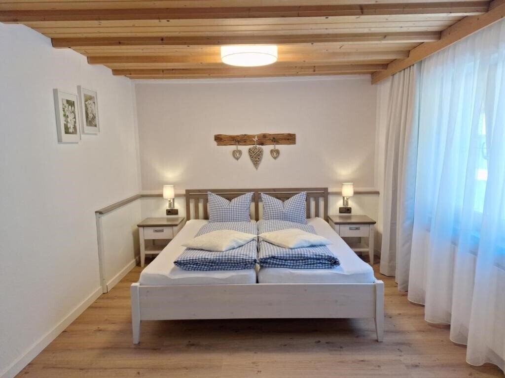 Фото Piz Buin 4*