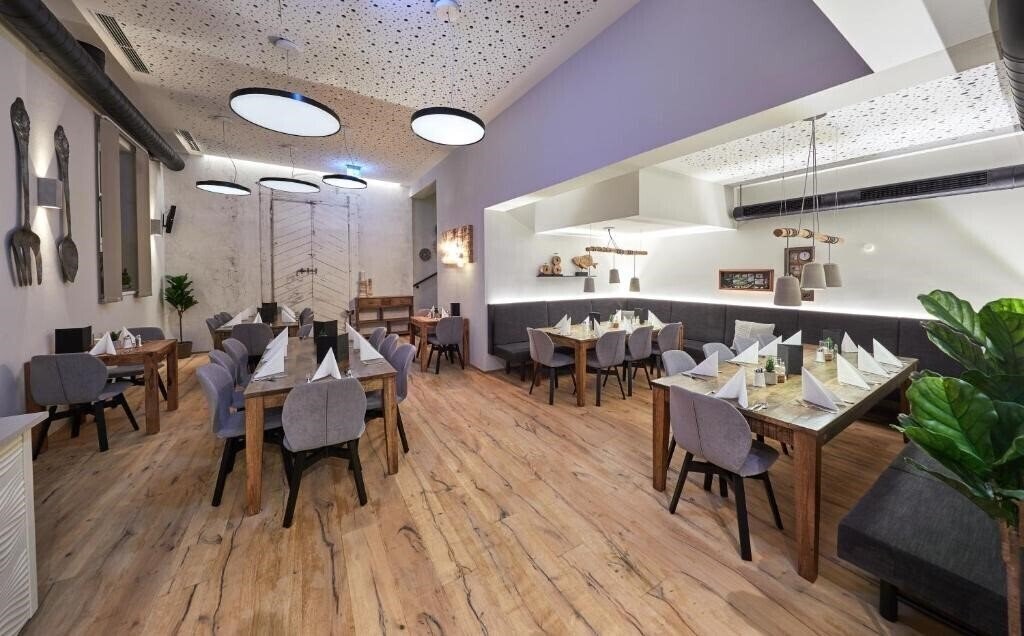 Фотография Two Timez Hotel 4*