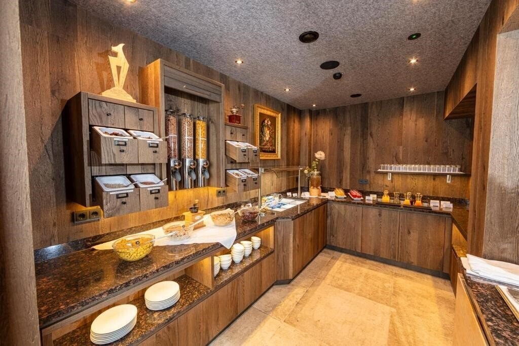 Фотографія Sport & Beauty Hotel Schweizerhof 4*