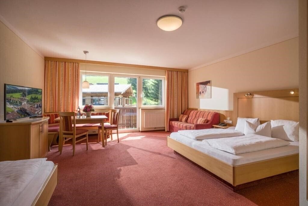 Фотография Lifthotel 3*