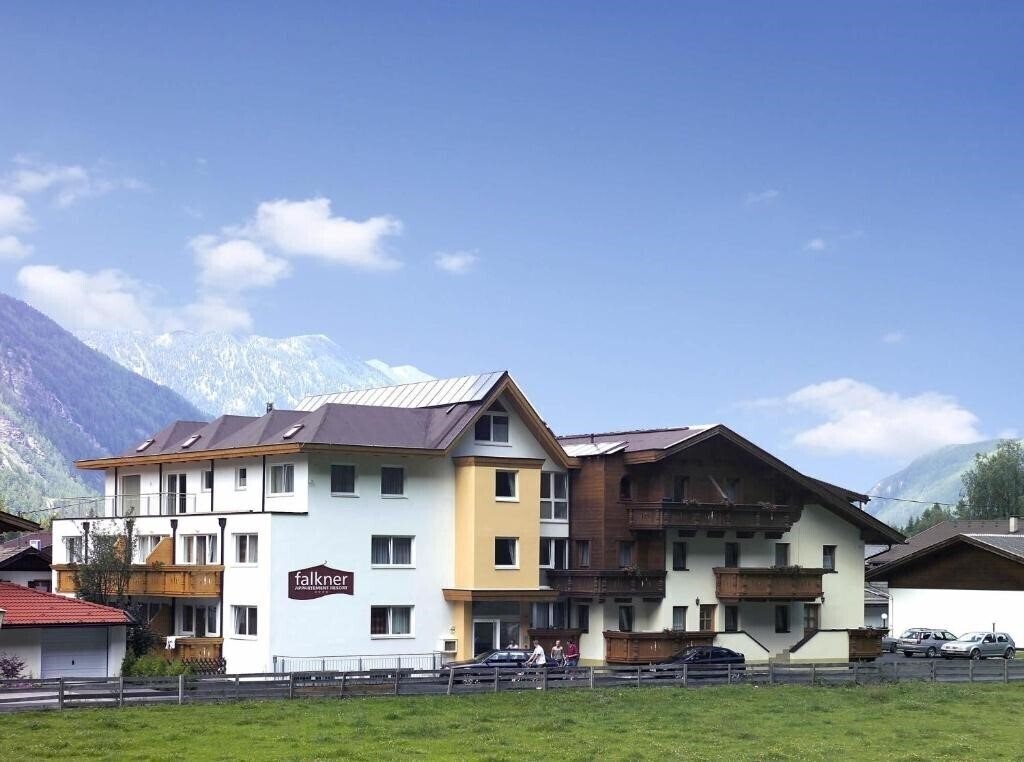Готель Falkner Appartement Resortr 4*