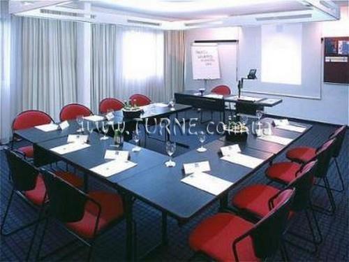 Отель Novotel Linz 4*