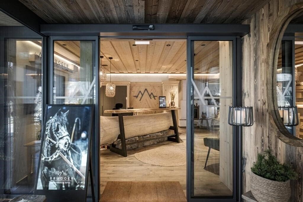 Отель Bruggerhof 3*