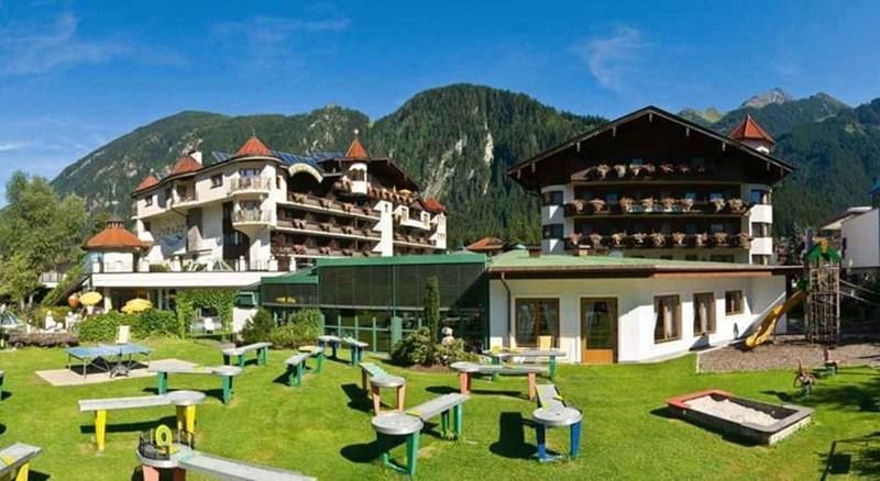 Фотографія Fun & SPA Hotel Strass 4*