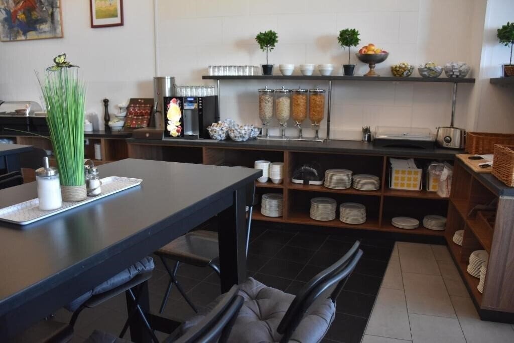 Изображение Hb1 Budget Hotel Wiener Neudorf 1*