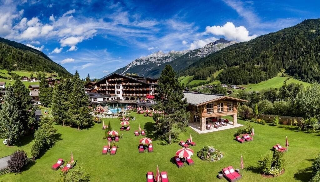 Отель SPA Hotel Jagdhof 5*