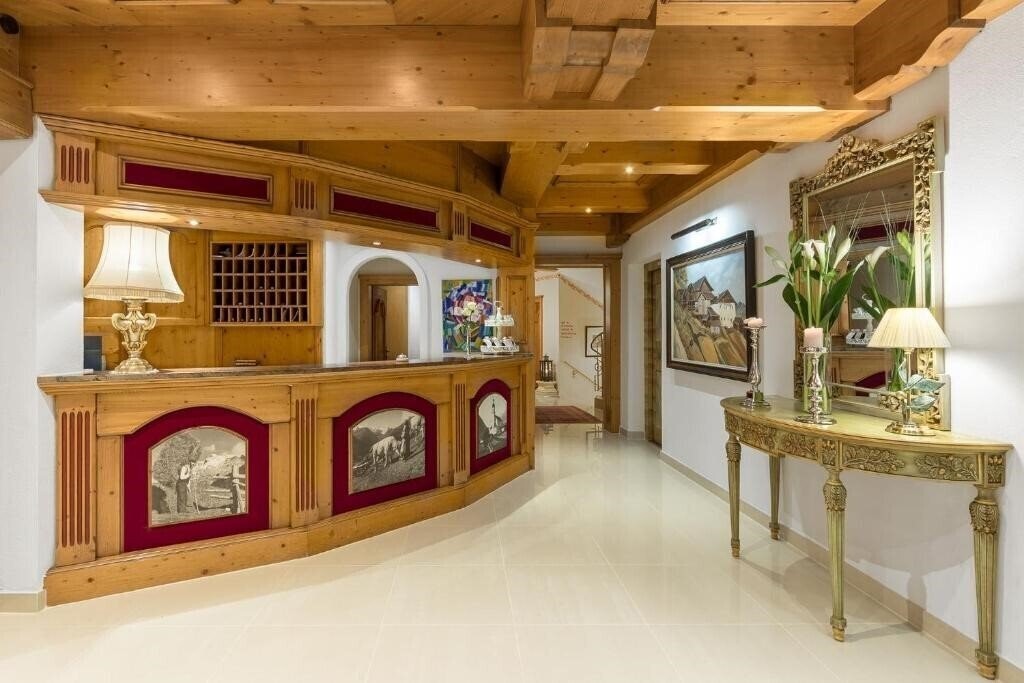 Изображение Burgstall 4*