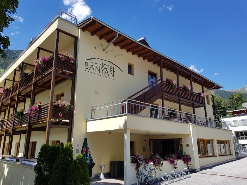 Готель Garni Banyan 4*