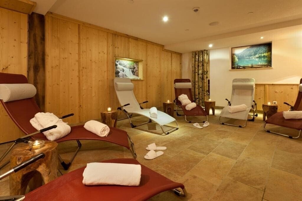 Фото Hotel Montfort 3*