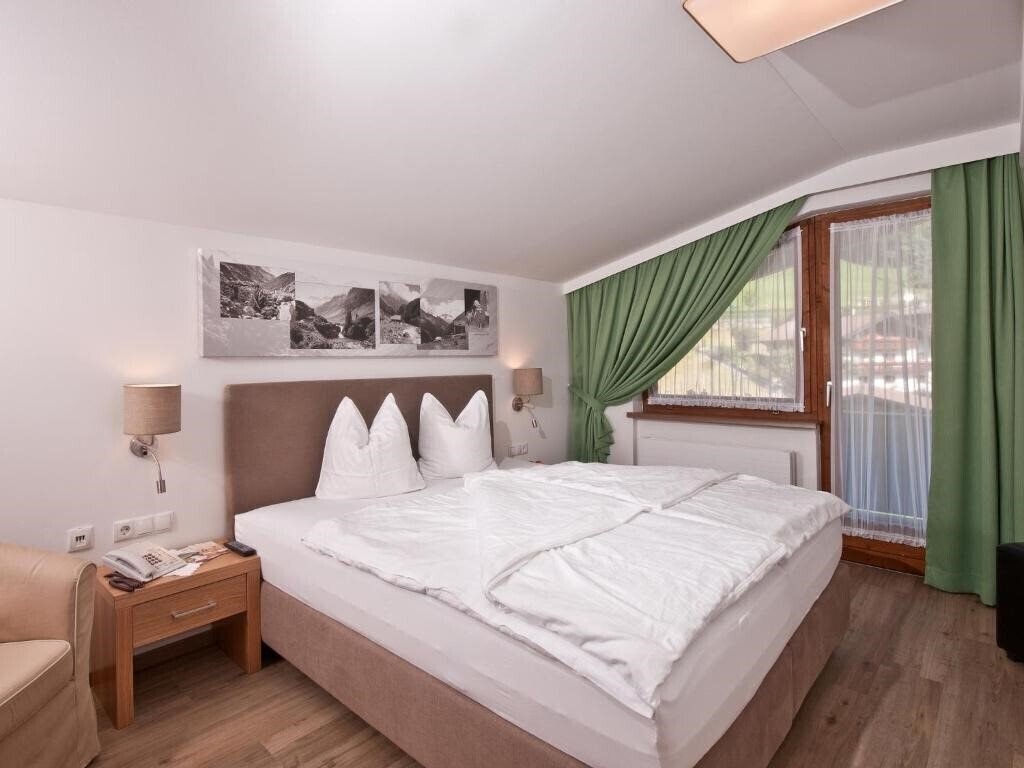 Фото Hotel Neuwirt 3*