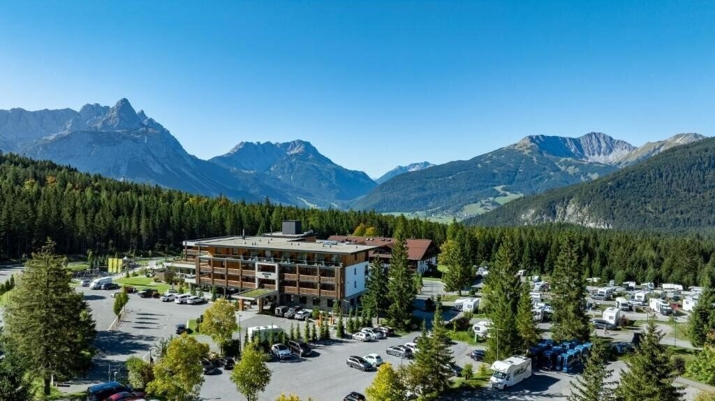 Отель Aktiv&Familienresort Tiroler Zugspitze 4*