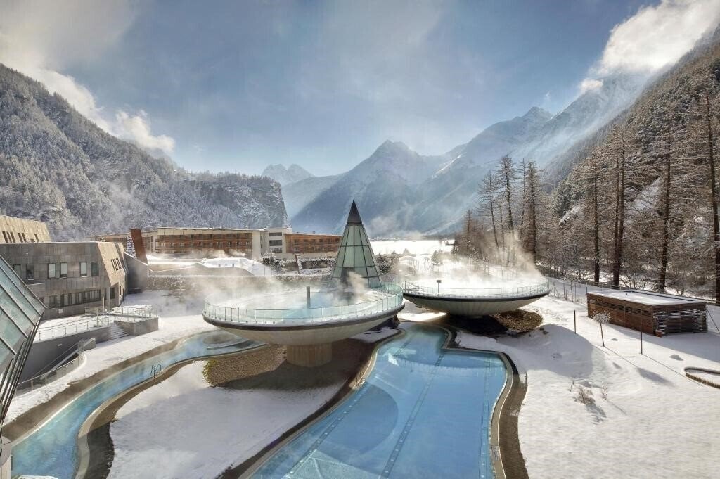 Отель Aqua Dome Hotel Tirol 4*