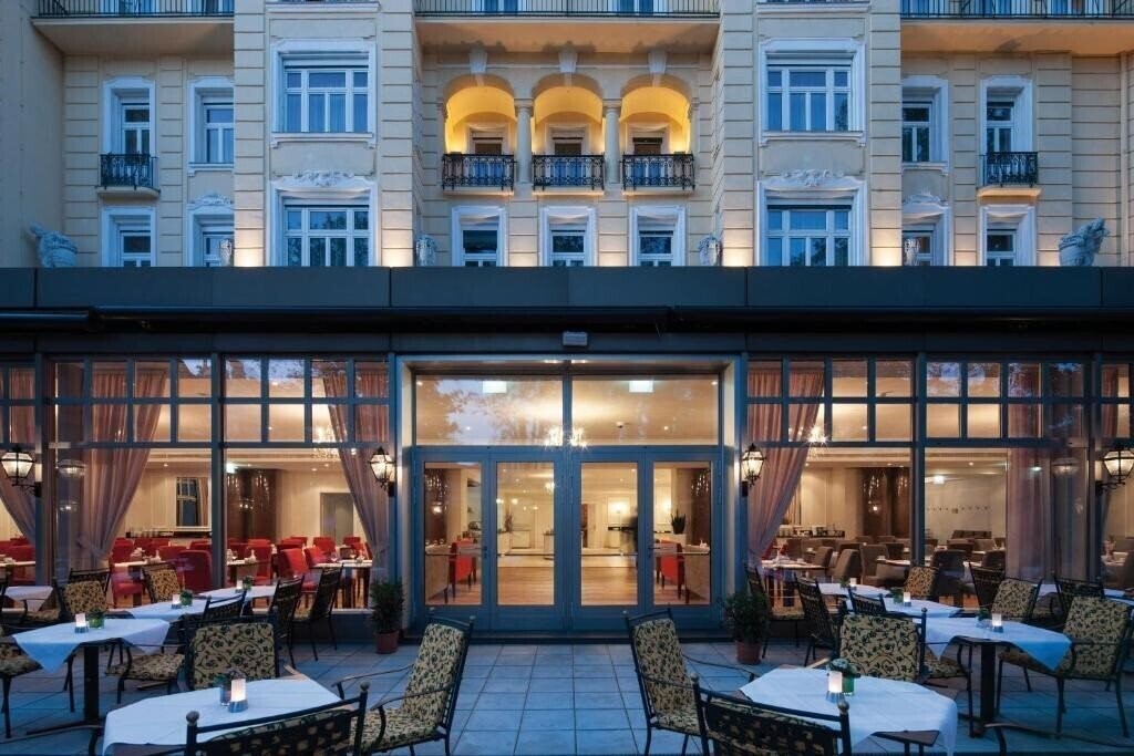 Готель Austriatrend Parkhotel Schonbrunn 4*