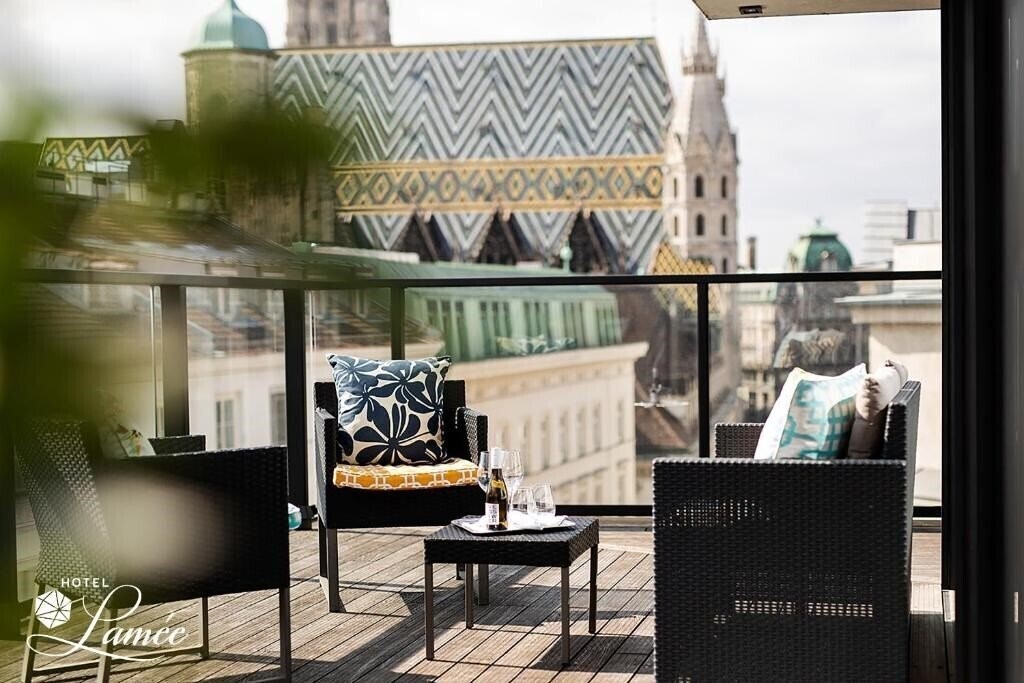 Отель Hotel Topazz & Lamee 4*