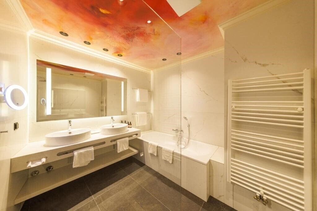 Фотографія Hotel Wilhelmshof 4*