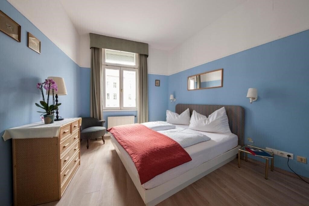 Готель Mondial Appartement Hotel 4*