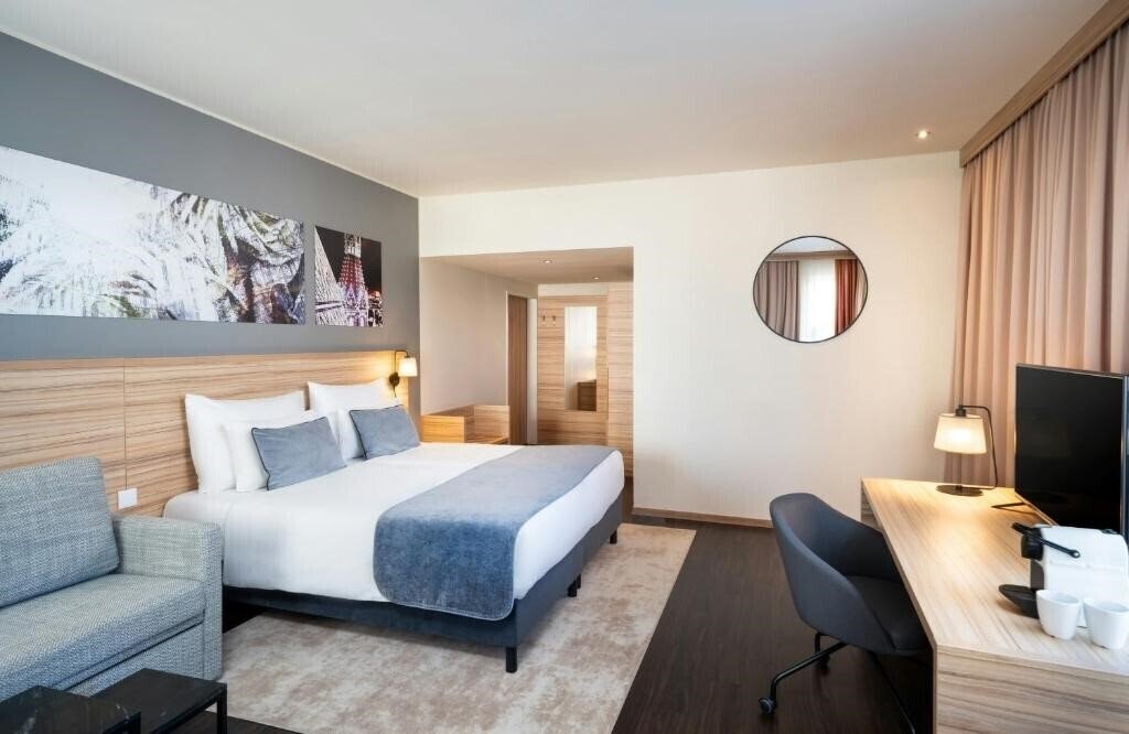 Фото Leonardo Hotel Vienna Hauptbahnhof 4*