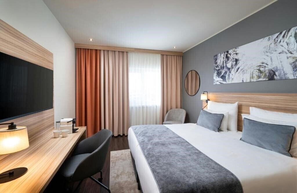 Фотографія Leonardo Hotel Vienna Hauptbahnhof 4*
