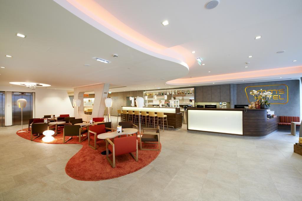 Отель Simms Hotel 4*