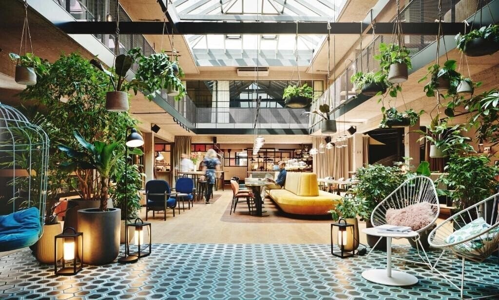 Отель Hotel Gilbert 4*
