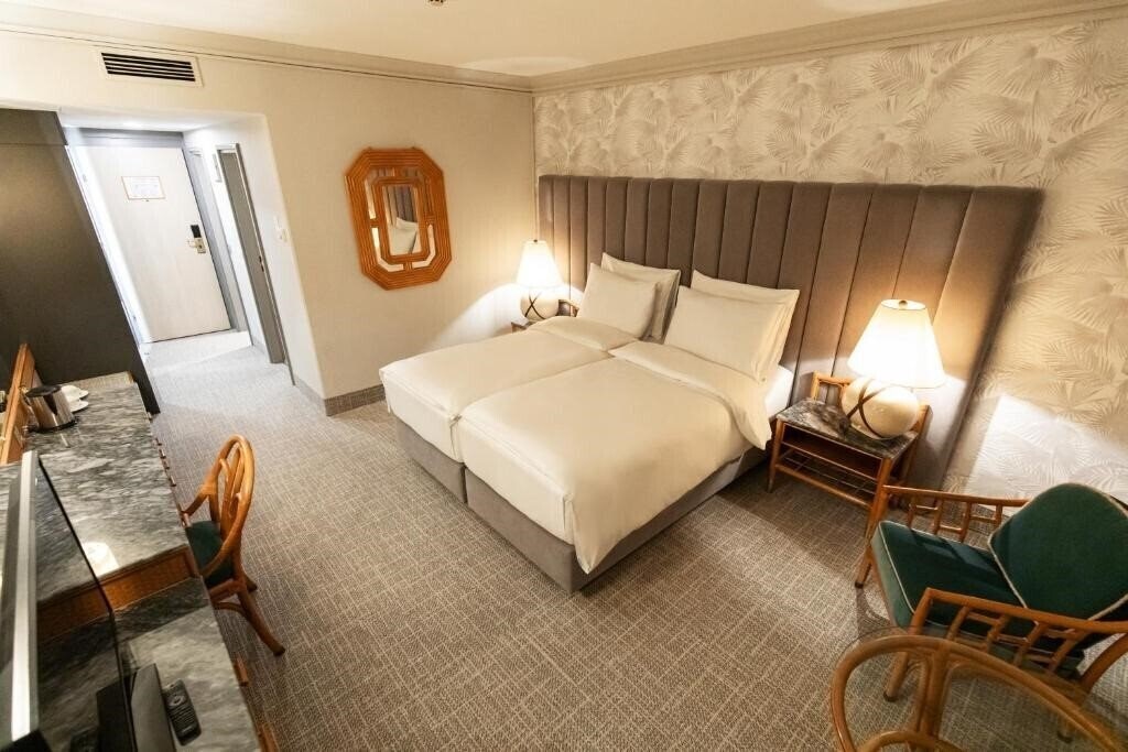 Фото Austria Trend Eventhotel Pyramide 4*