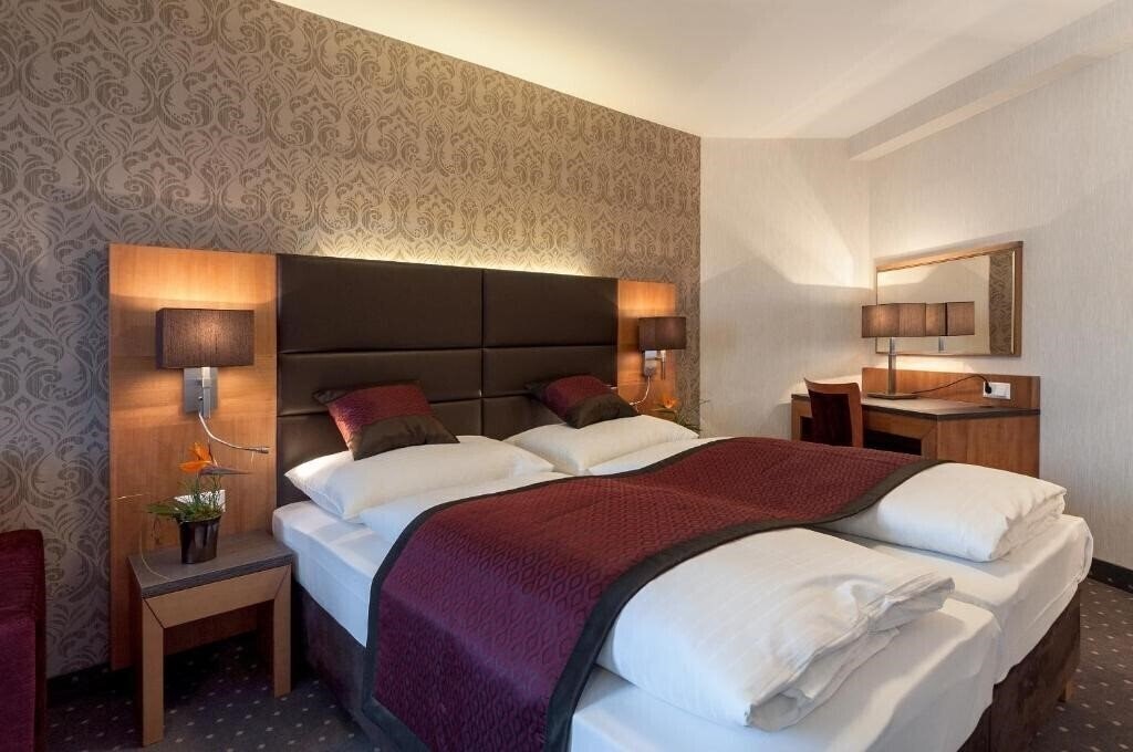 Фото Club Hotel Cortina 4*