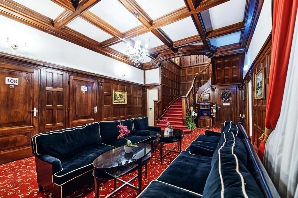 Готель Hotel Pension Baron Am Schottentor 4*