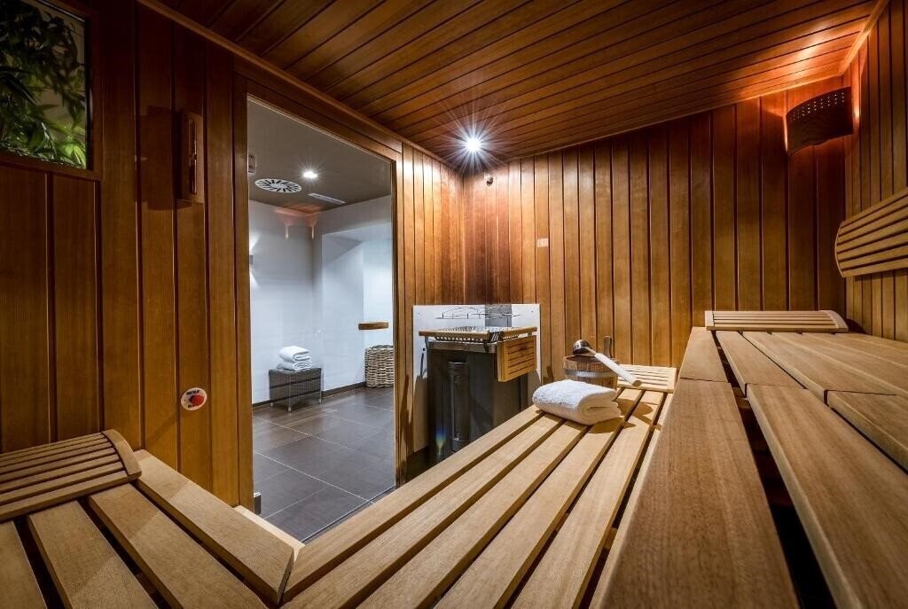 Фото Nestroy Wien 4*
