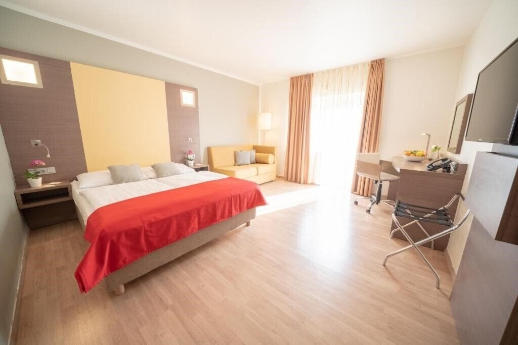 Отель Ramada Encore Vienna City Center 3*