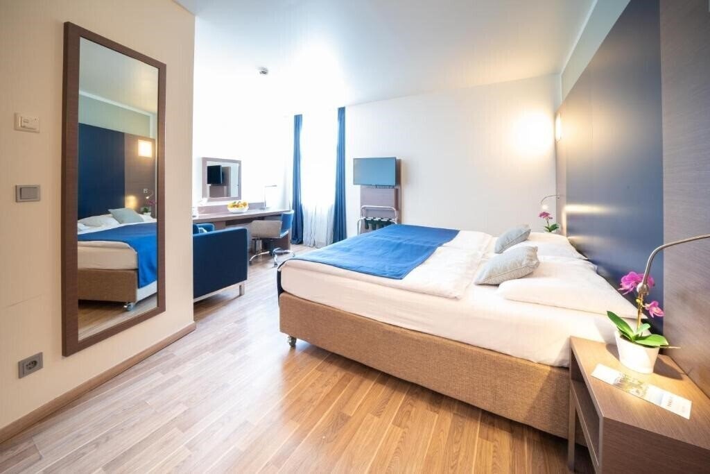 Фото Ramada Encore Vienna City Center 3*