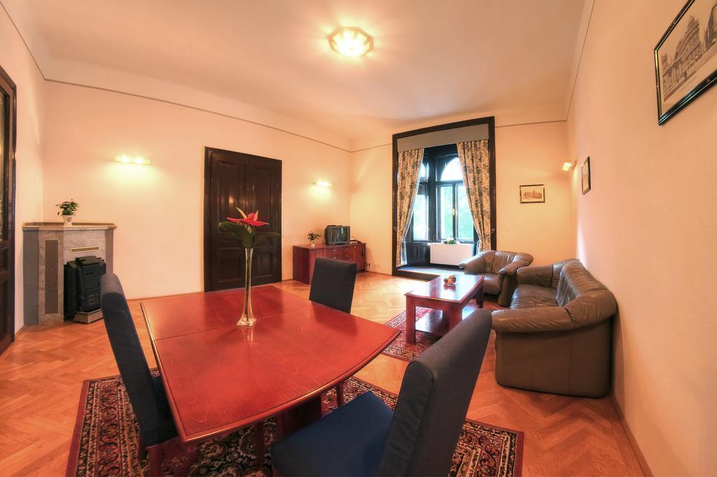 Изображение Carlton Opera 3*