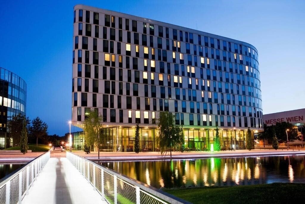 Фото Courtyard by Marriott Vienna Prater/Messe 4*