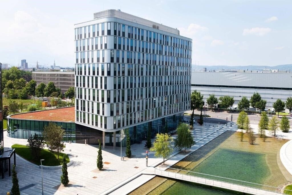 Готель Courtyard by Marriott Vienna Prater/Messe 4*