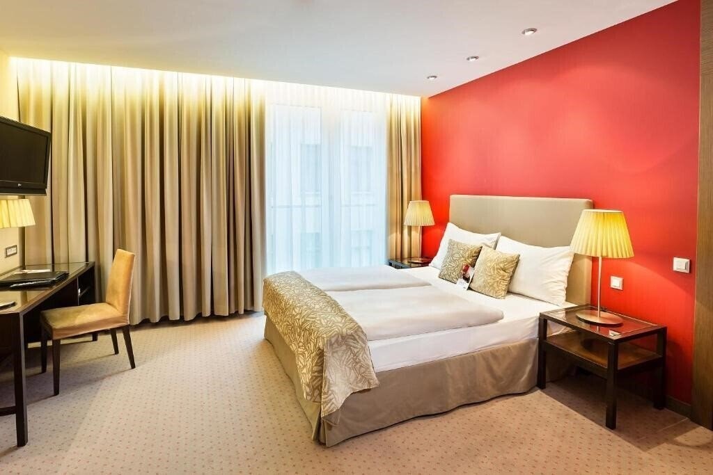 Фото Austria Trend Hotel Savoyen 4*