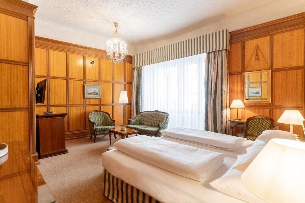 Готель Koenig Von Ungarn Hotel 4*