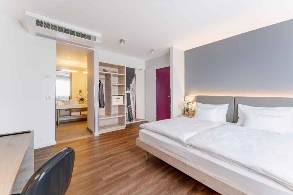 Отель Plaza Inn Wien Gasometer 4*