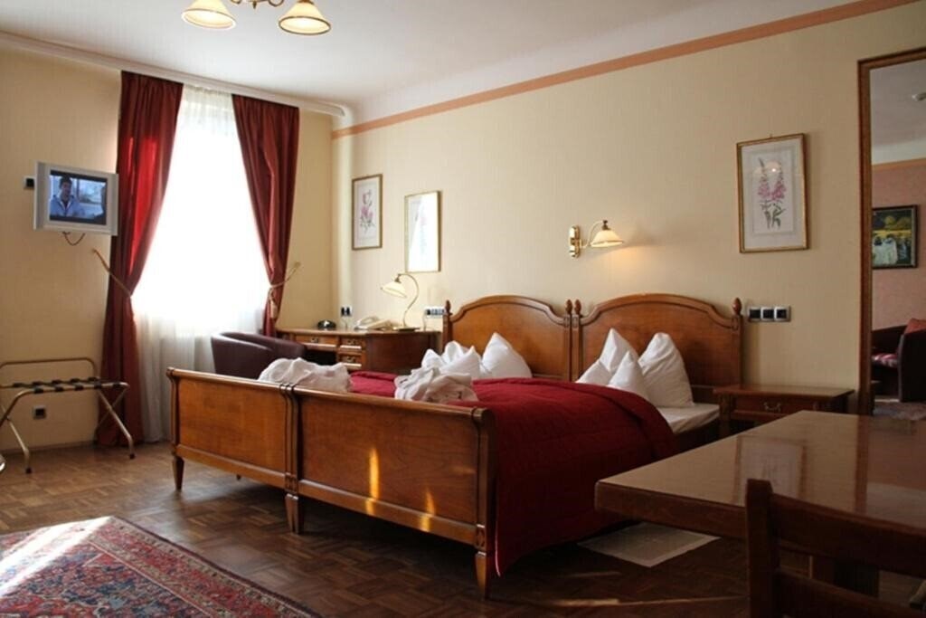 Готель Rothensteiner 4*