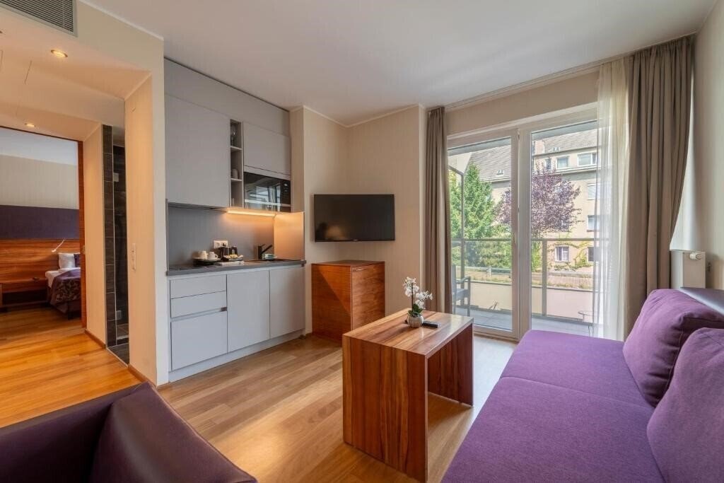 Готель Pakat Suites 4*