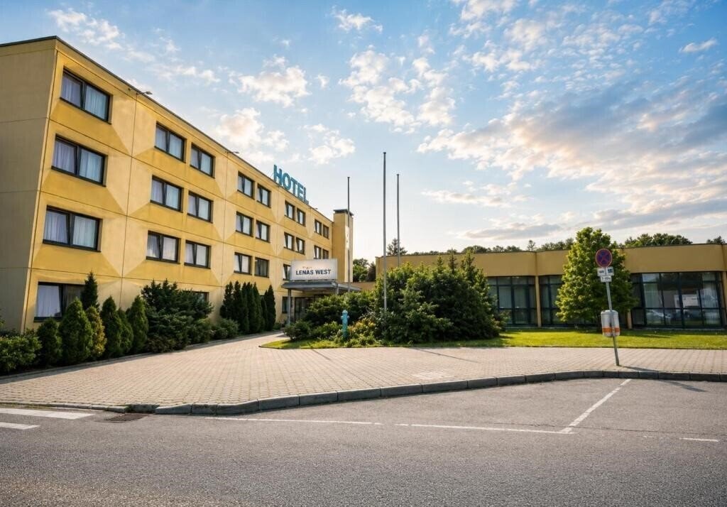 Картинка Lenas West 3*