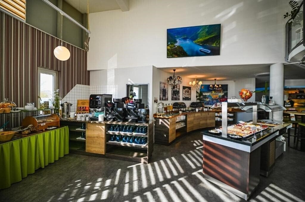 Фотографія Life Hotel Vienna Airport 3*