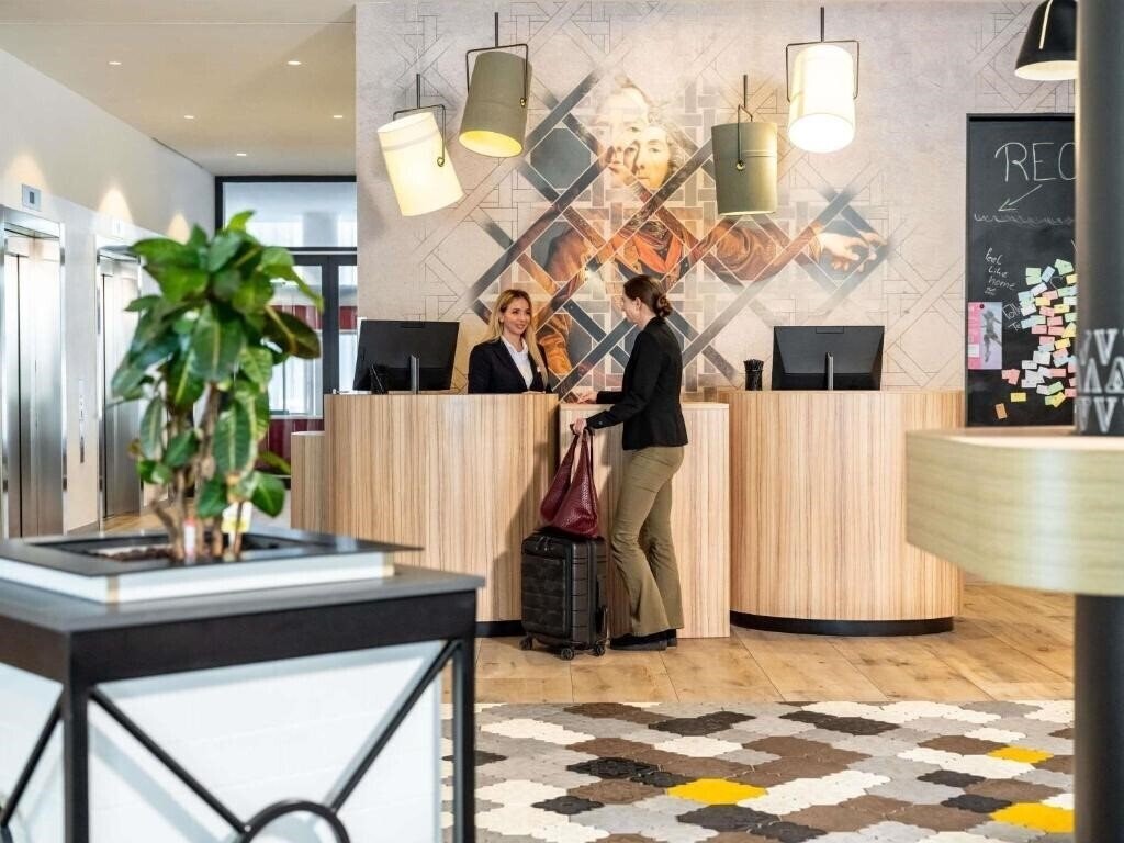 Фото Novotel Wien Hauptbahnhof 4*